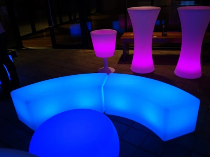 Led Curved Chair 1.jpeg