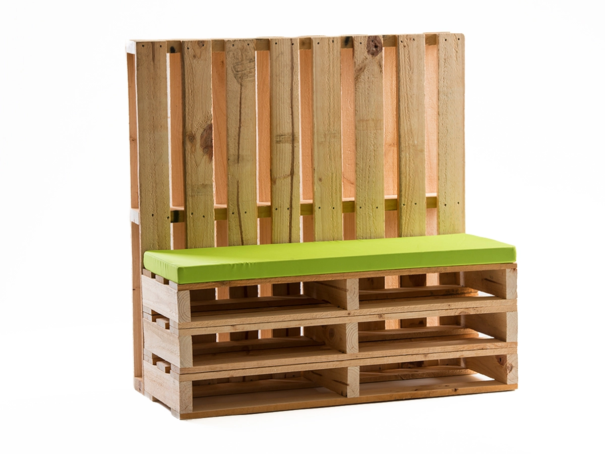 Pallet Lounge Green Cushion.jpg